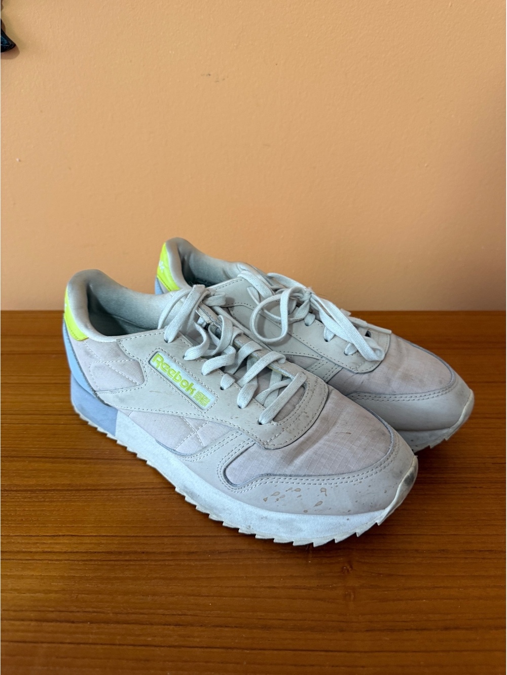 Size 7 Women's Reebok Classic White Gray Neon Yellow Low Top Sneakers